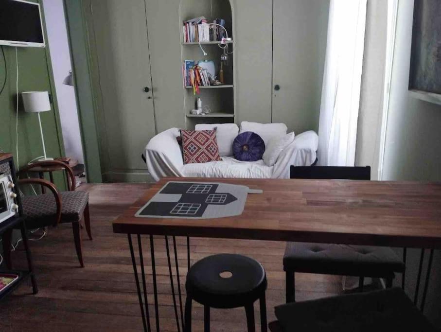 Cosy Nest In Montmartre Apartment Paris Bagian luar foto