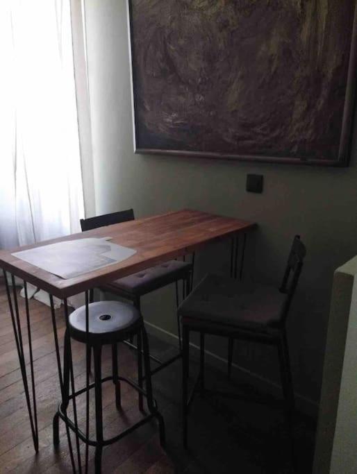 Cosy Nest In Montmartre Apartment Paris Bagian luar foto